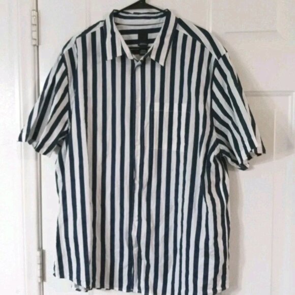 H&M Men’s XXL White & Black Striped Short Sleeve Button Up Shirt 100% Cotton - Picture 1 of 6